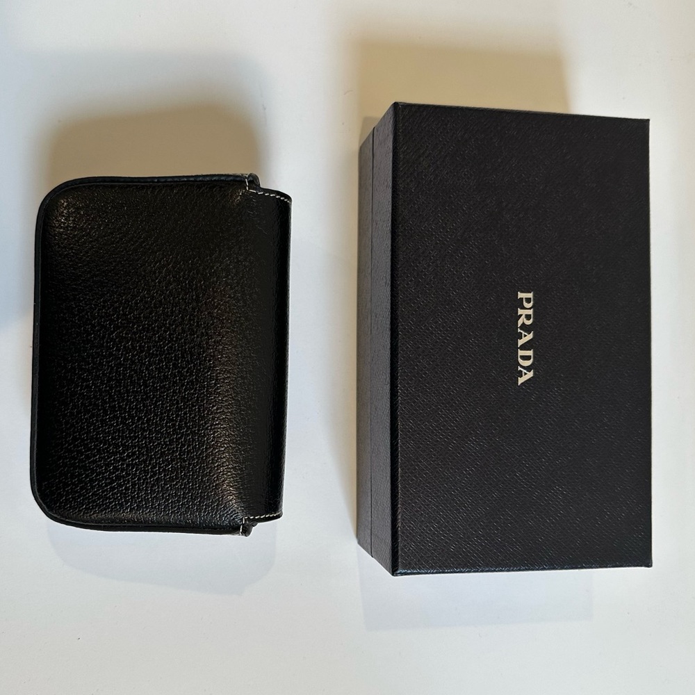 Prada Wallet Perfect Condition - image 3